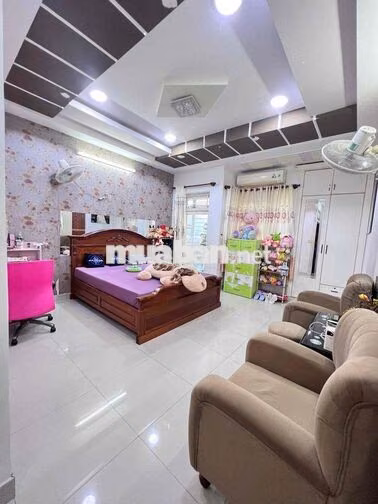 Nhà mới đẹp 4,5 x 16m – 4PN, 5WC – Hẻm 5m thông – Đang KD thẩm mỹ viện