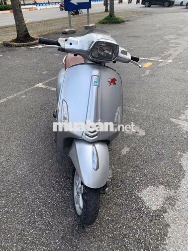 Piaggio Vespa Sprint Bạc