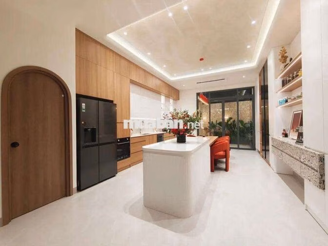 Chỉ 10 Tỉ x-Mặt Tiền KD 270m2 ngay Galaxy Kinh Dương Vương