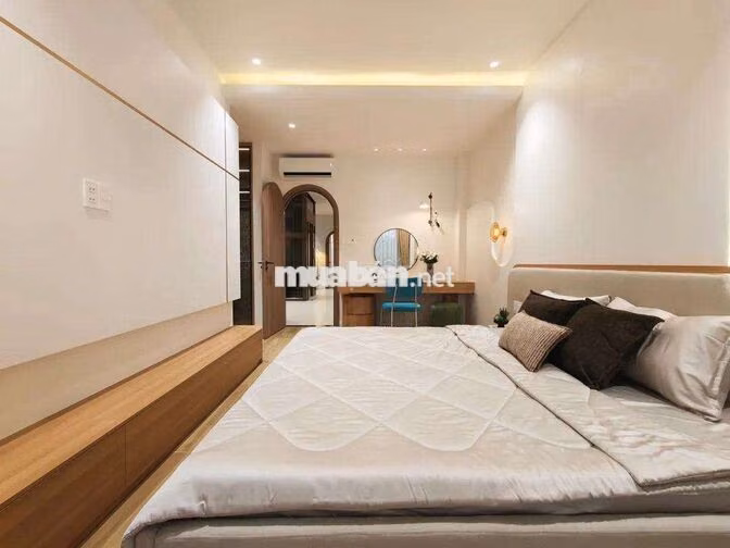 Chỉ 10 Tỉ x-Mặt Tiền KD 270m2 ngay Galaxy Kinh Dương Vương