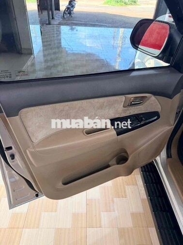Toyota Fortuner 2014 Dầu Số sàn 160.000 km Bạc