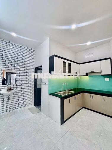 BÁN GẤP CĂN GÓC XE TẢI THÔNG ĐẮC ĐỊA