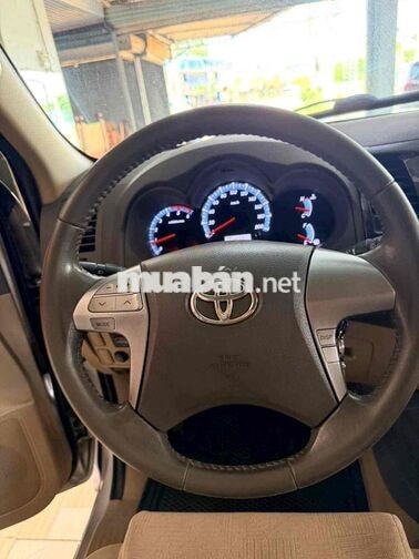Toyota Fortuner 2014 Dầu Số sàn 160.000 km Bạc