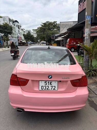 BMW 320i 2009 màu Hồng