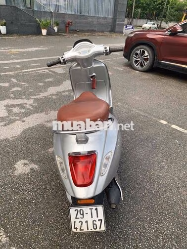 Piaggio Vespa Sprint Bạc