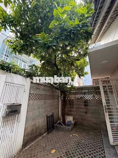 Cho thuê nguyên căn 5.5*21m, 1tr1l 3pn 2wc, Tân Bình