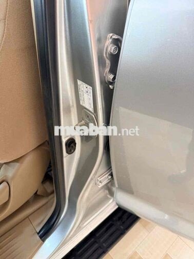 Toyota Fortuner 2014 Dầu Số sàn 160.000 km Bạc