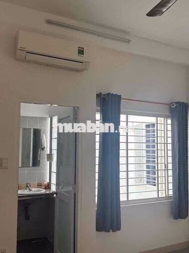 Cho thuê nguyên căn 5.5*21m, 1tr1l 3pn 2wc, Tân Bình