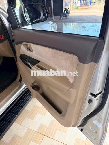 Toyota Fortuner 2014 Dầu Số sàn 160.000 km Bạc