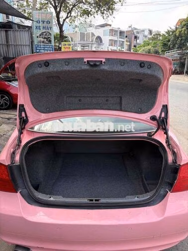BMW 320i 2009 màu Hồng