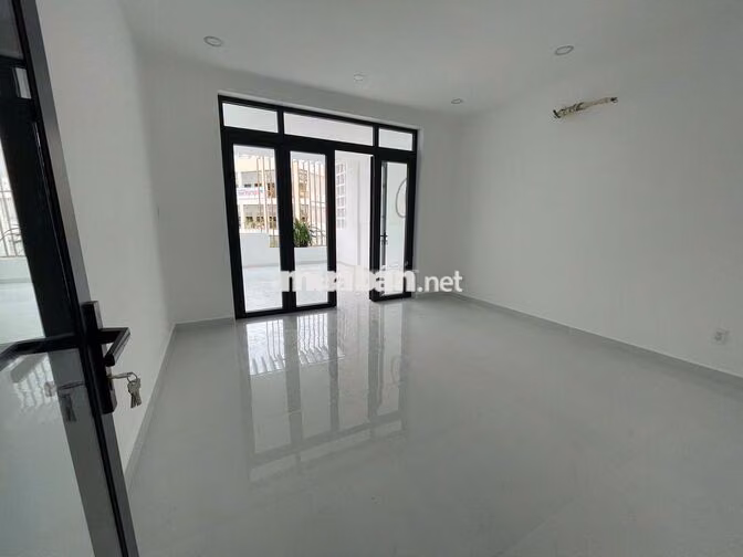 Cho thuê nhà nguyên căn đường Lê Văn Sỹ, Phú Nhuận, 5mx25m, DTSD 250m2
