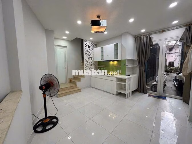 CHO THUÊ NHÀ NGUYỄN TRỌNG TUYỂN QPN - 4 TẦNG, 3PN, GIÁ 13TR