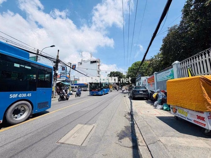 CHO THUÊ NHÀ MẶT TIỀN NGUYỄN VĂN NGHI GÒ VẤP GẦN CHỢ GV ,NGÃ5