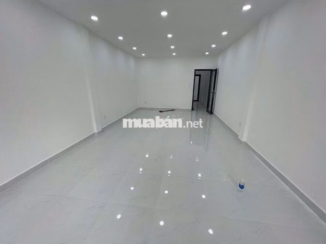 Cho thuê nhà nguyên căn đường Lê Văn Sỹ, Phú Nhuận, 5mx25m, DTSD 250m2