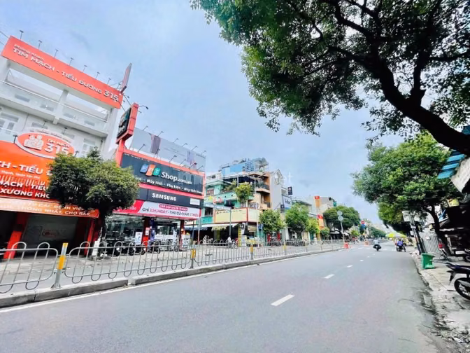 Cho Thu Tòa Nhà 187 Nguyễn Sơn , Quận Tân Phú – 4 Tầng +Thang Máy 