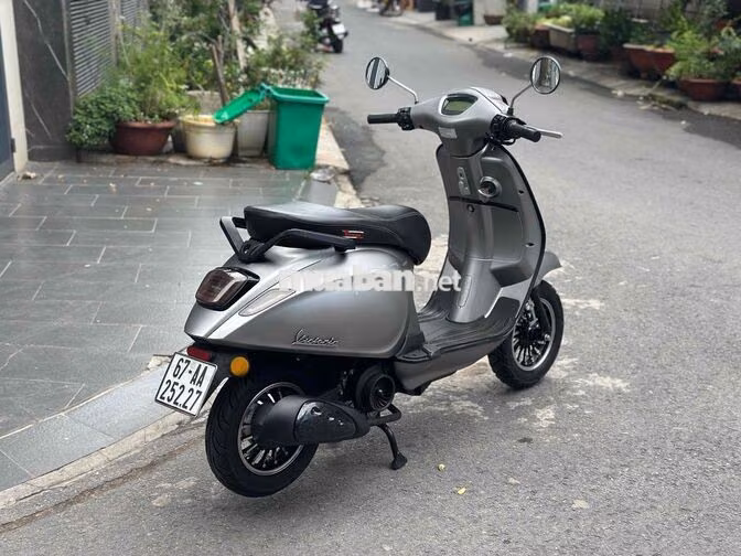 Piaggio Vespa 50cc 2024 Đk 2024 bs67 chính chủ