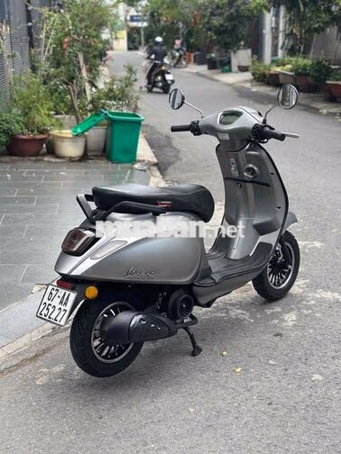 Piaggio Vespa 50cc 2024 Đk 2024 bs67 chính chủ