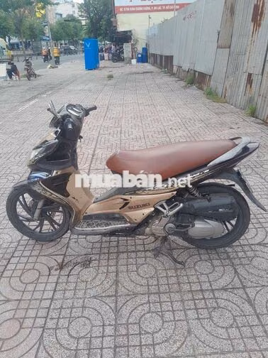 Suzuki Hayate Nâu, Đen