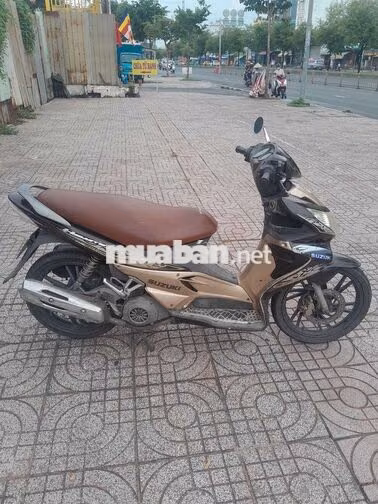 Suzuki Hayate Nâu, Đen