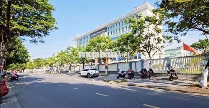 262 ✨ 🏡 CHO THUÊ NHÀ 4 TẦNG MẶT TIỀN 100 NGUYỄN NHÀN