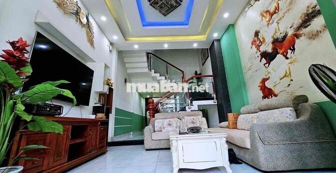 262 ✨ 🏡 CHO THUÊ NHÀ 4 TẦNG MẶT TIỀN 100 NGUYỄN NHÀN