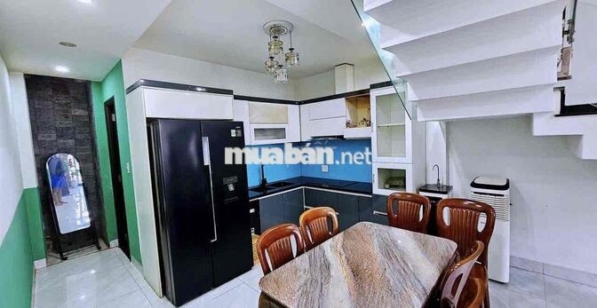 262 ✨ 🏡 CHO THUÊ NHÀ 4 TẦNG MẶT TIỀN 100 NGUYỄN NHÀN