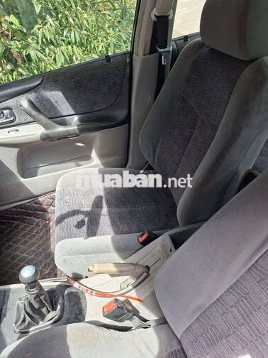 Ford Laser 1.8 Số sàn Vàng cát