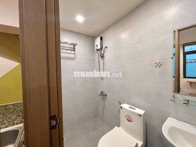 Phòng studio cửa sổ 30m2 full ngay Nguyễn Hữu Cảnh Bình Thạnh
