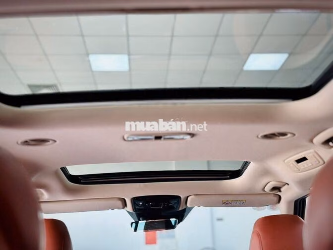 Kia Carnival 2.2D Signature 2024 Trắng 30000 km
