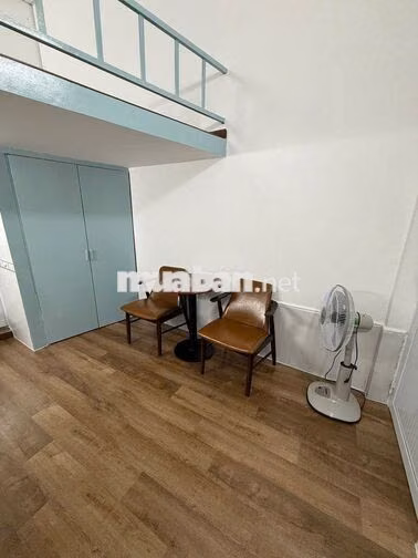 CHO THUÊ CĂN HỘ DUPLEX NGAY UEF, HỒNG BÀNG - FULL NỘI THẤT