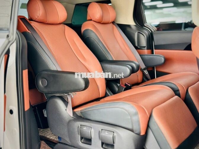 Kia Carnival 2.2D Signature 2024 Trắng 30000 km
