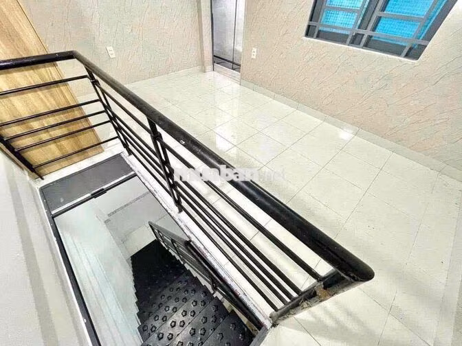 Nhà nguyên căn cho thuê ngay Tân Bình sát quận 10