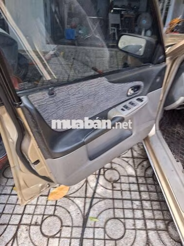 Ford Laser 1.8 Số sàn Vàng cát