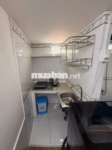 CHO THUÊ CĂN HỘ DUPLEX NGAY UEF, HỒNG BÀNG - FULL NỘI THẤT