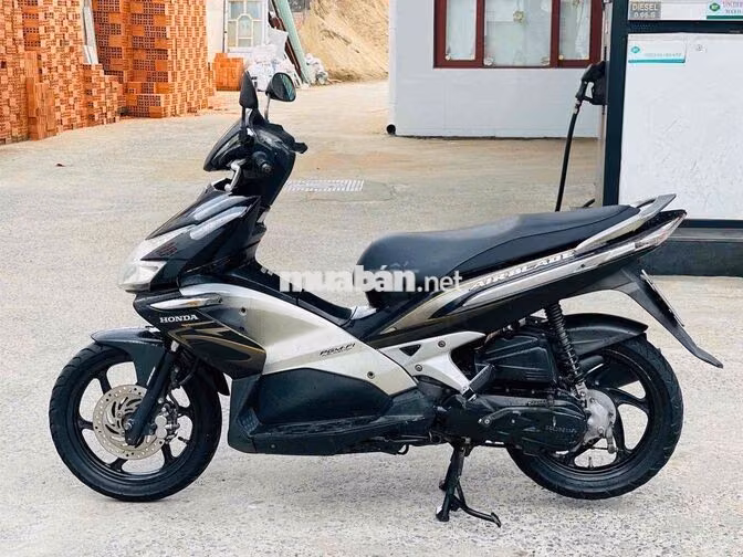 Honda Air Blade 2011 nẹp xi chính chủ