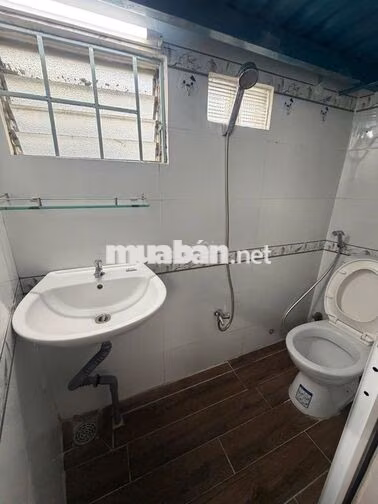 CHO THUÊ CĂN HỘ DUPLEX NGAY UEF, HỒNG BÀNG - FULL NỘI THẤT