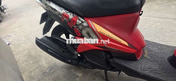 Yamaha Luvias 2012 Đỏ