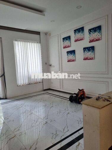 cho thuê nhà mặt tiền hẻm 2056