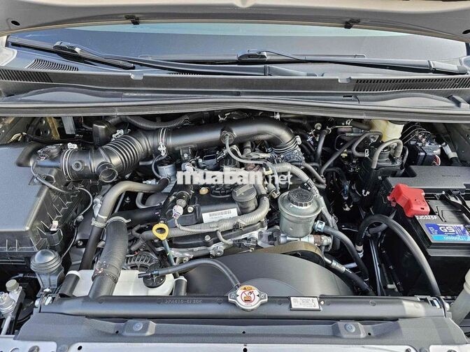 Toyota Innova 2.0E 2021 Bạc