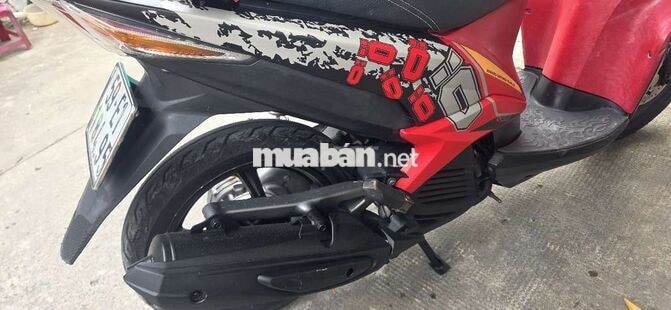 Yamaha Luvias 2012 Đỏ