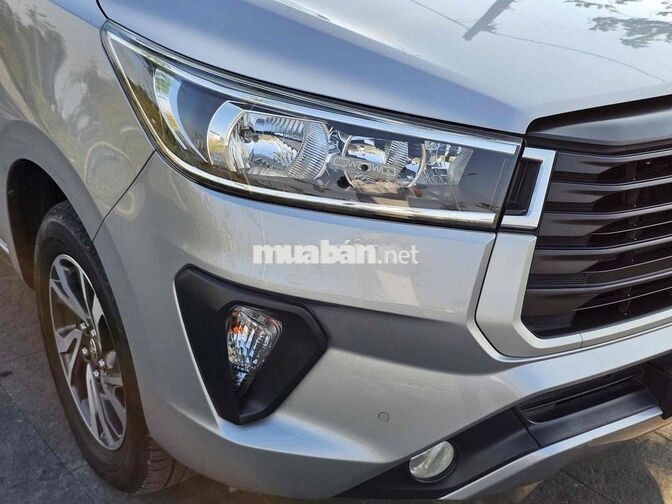 Toyota Innova 2.0E 2021 Bạc