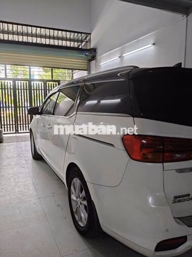 KIA Sedona 2019 Dầu Trắng