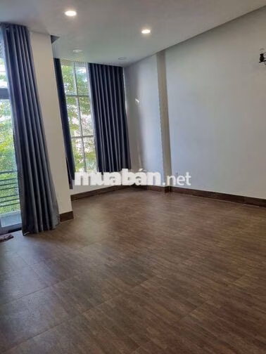 cho thuê nhà mặt tiền hẻm 2056