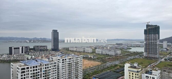 Cho thuê căn hộ VIP tầng cao, 2PN, căn góc view trực diện biển