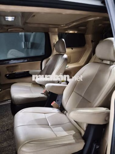 KIA Sedona 2019 Dầu Trắng