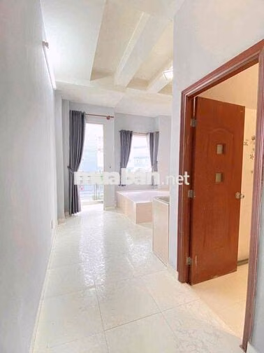 Trống Sẳn Studio bancol full nội thất ngay ParcMall