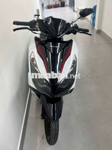 Honda Air Blade Trắng đen Tự động