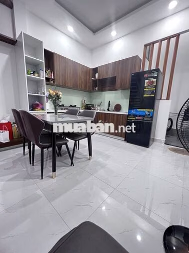 Nhà một trệt 1 lầu đường Đinh Tiên Hoàng
