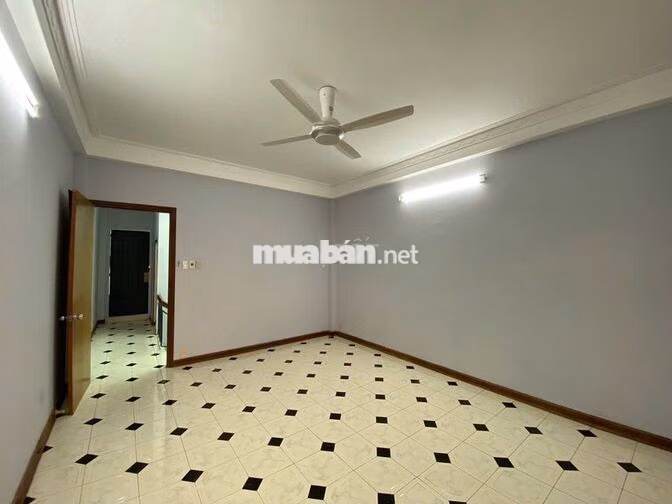 Bán và cho thuê nhà góc 2MT  320m2 ngay cổng Ga T3 – 4 tầng