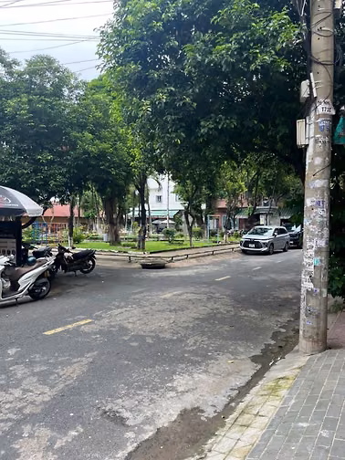 Bán nhà 162m2 ngay siêu thị Lotte nguyễn văn lượng đường thông 8m 17t